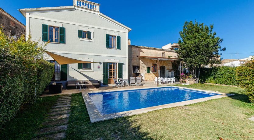 Photo of Olive & Almond