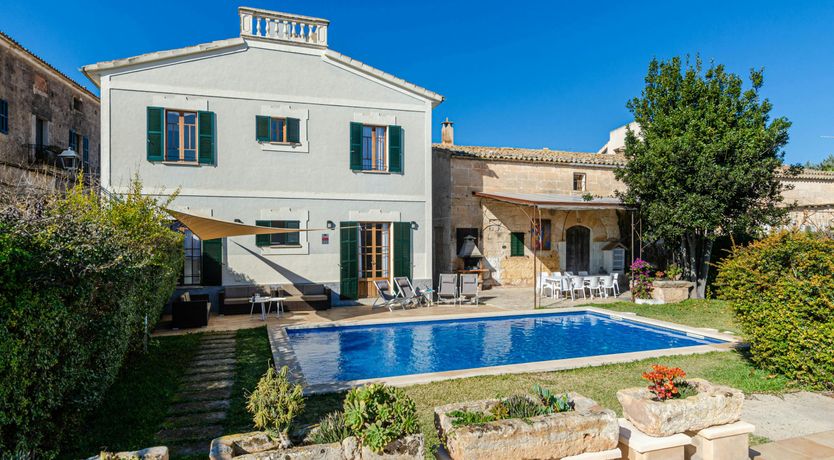 Photo of Olive & Almond