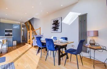 Leigh-on-Sea Living Holiday Home