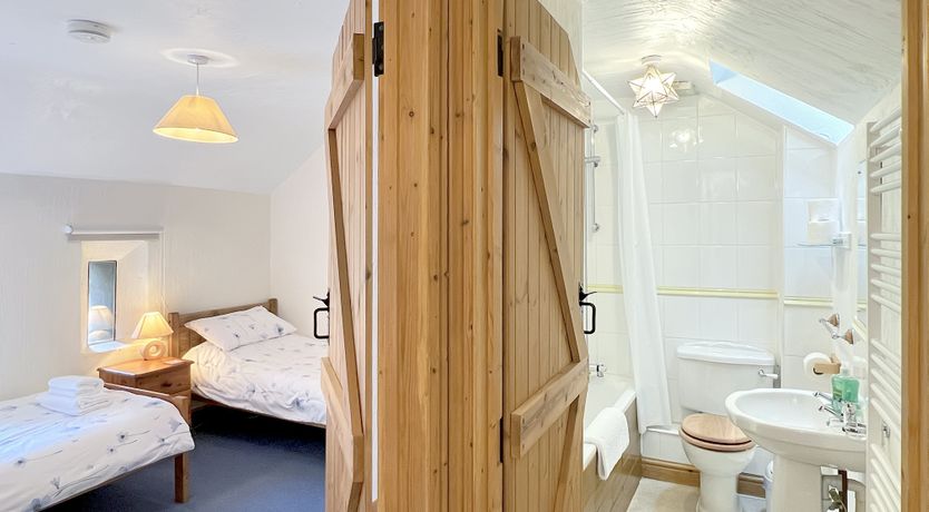 Photo of Linhay, Swimbridge