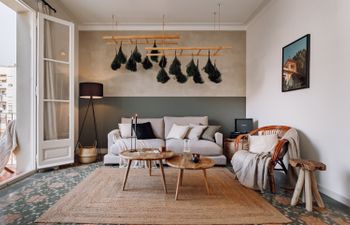 Setting a Good Eixample Holiday Home