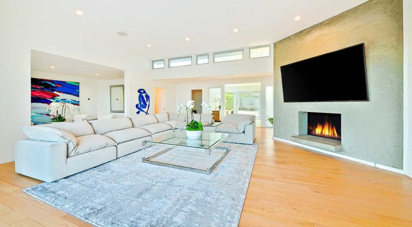 Photo of Skyline Horizon