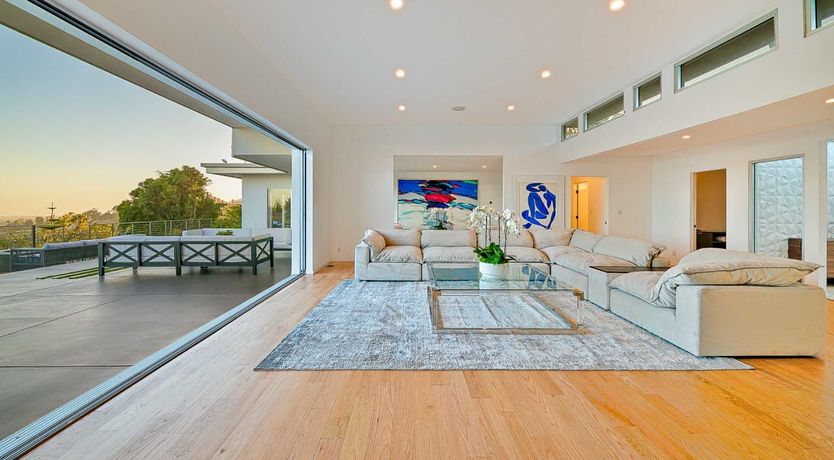 Photo of Skyline Horizon