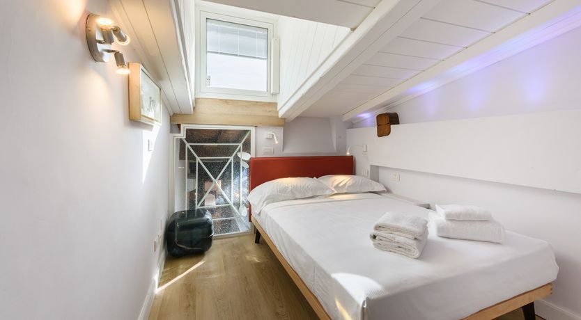 Photo of Renaissance Muse