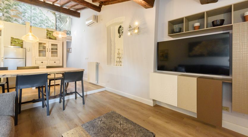 Photo of Renaissance Muse