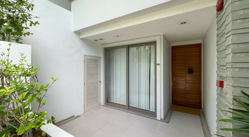 Photo of Pearl of Naithon