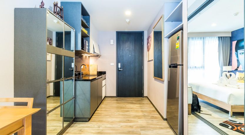 Photo of Poolside Poppin'