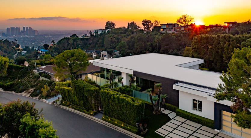 Photo of Beverly Hills Chic