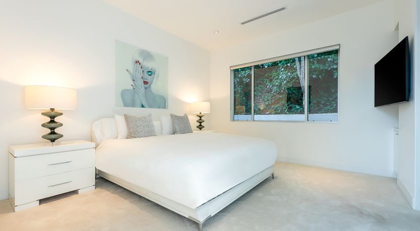 Photo of Beverly Hills Chic