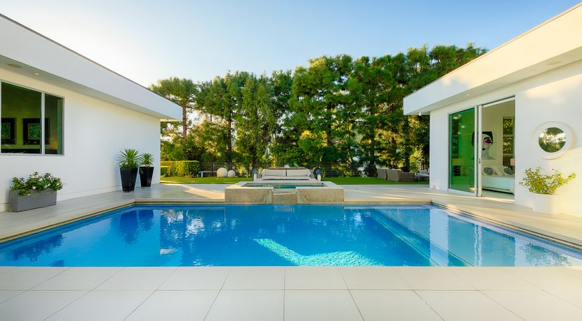 Photo of Beverly Hills Chic