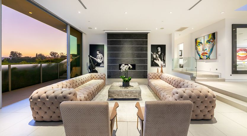 Photo of Beverly Hills Chic