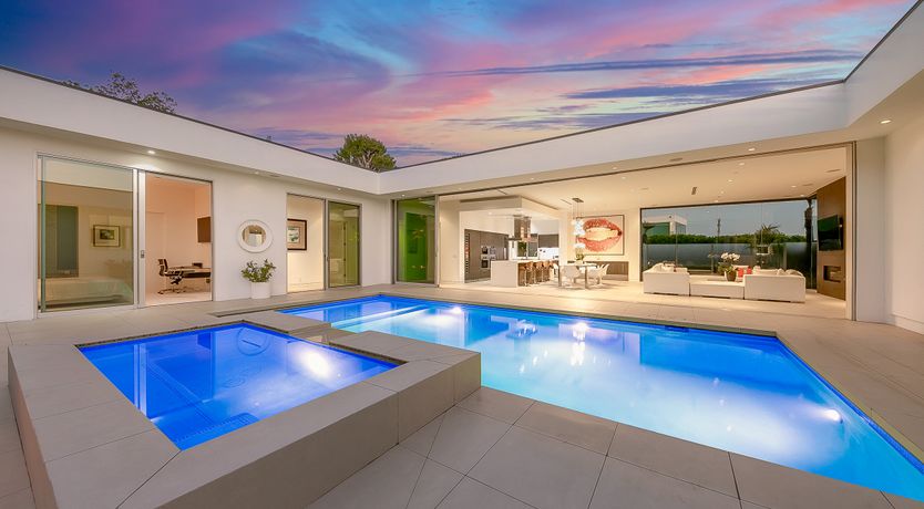 Photo of Beverly Hills Chic