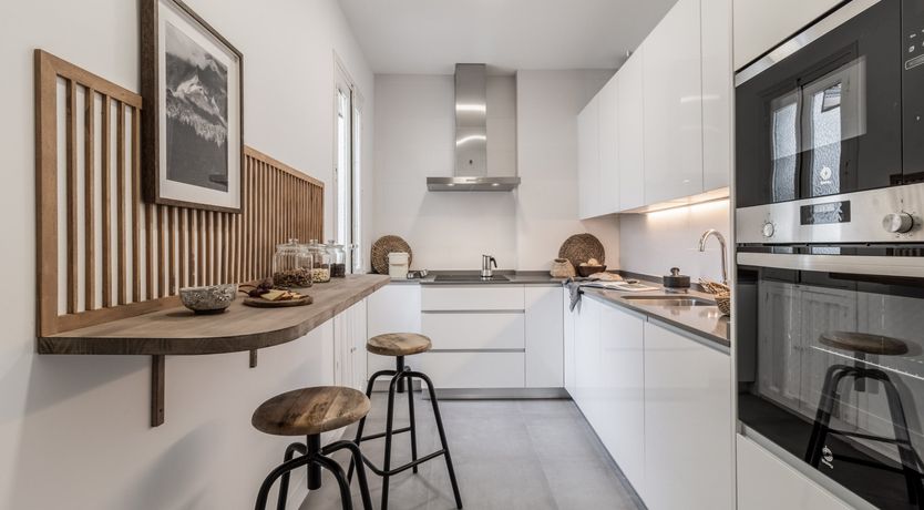 Photo of Amber Candle