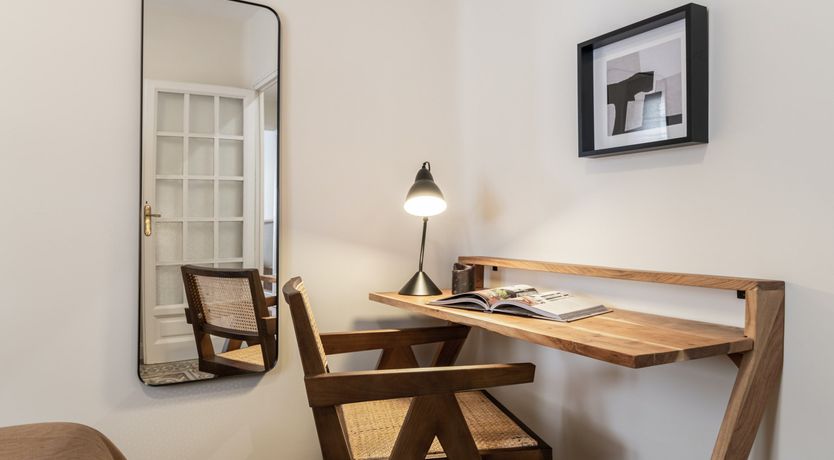 Photo of Amber Candle