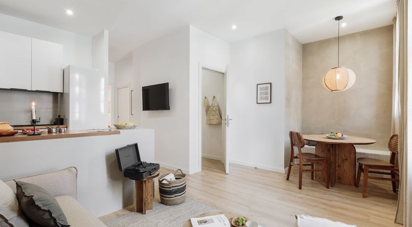 Photo of Greyscale Daydream