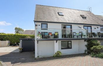 Bywyd Da (232 Cae Du) Holiday Home