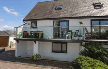 Bywyd Da (232 Cae Du) Holiday Home