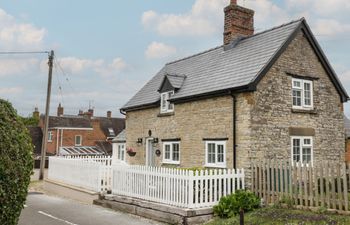 The Cottage Holiday Home