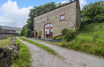 Battery Barn Holiday Home