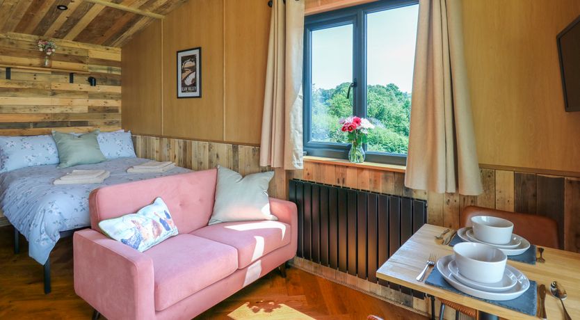 Photo of Hen's Hideaway