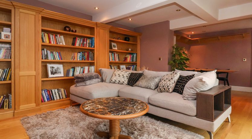 Photo of 12 Cross Street