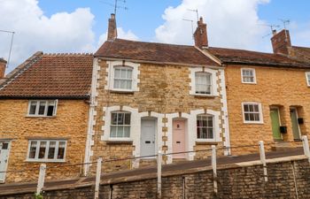 Pendennis Holiday Home