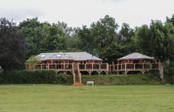 Copper Lodge Holiday Home