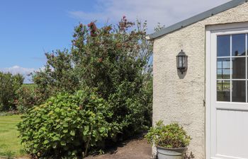 Hazel's Cottage Holiday Home