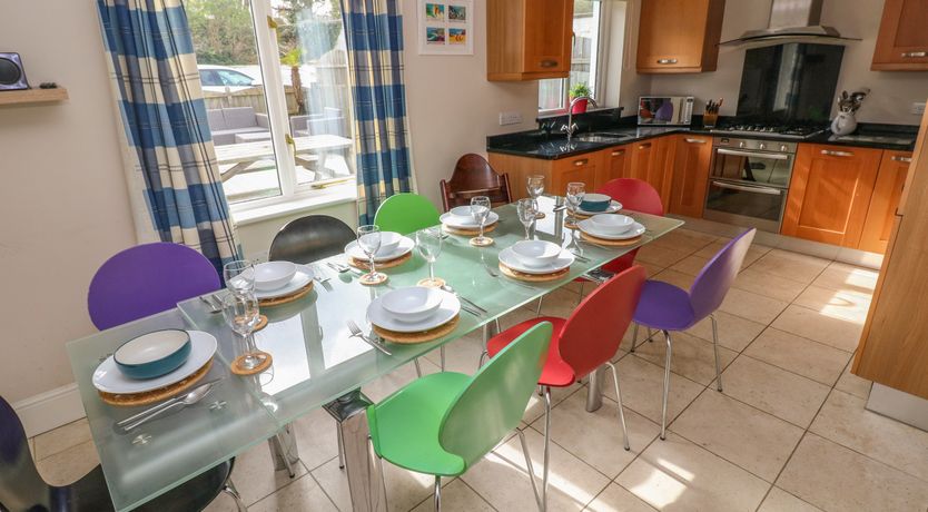 Photo of Archway House