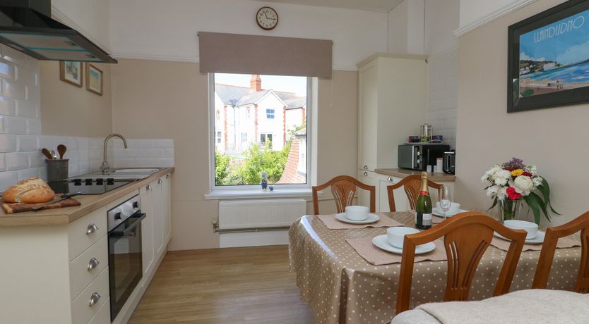 Photo of Rhos Retreat No. 7