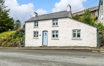 Violet Cottage Holiday Home