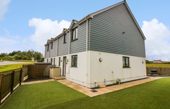 9 Coastguard Cottages Holiday Home