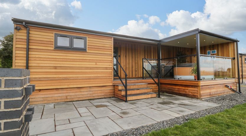 Photo of Enia (Lodge 2)