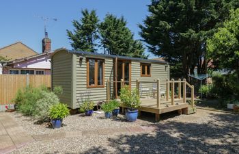 The Shepherd's Hut Holiday Home