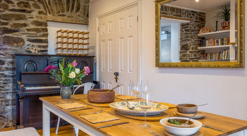 Photo of 2 Glyddins 1910