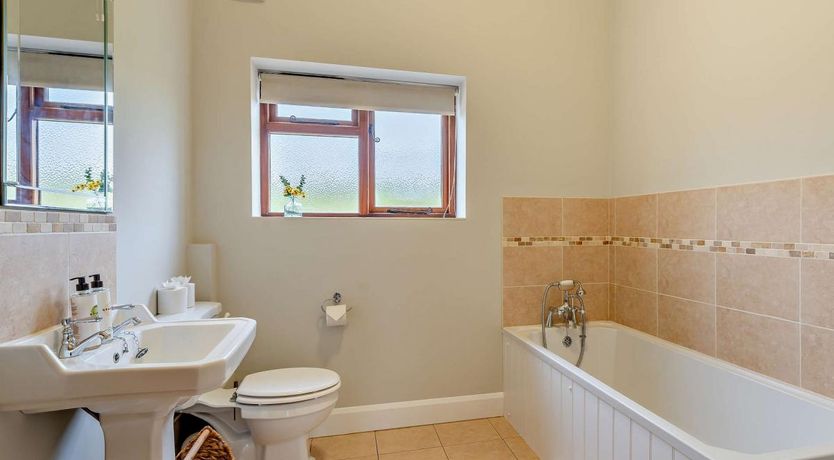 Photo of 3 Bed in Corton Denham