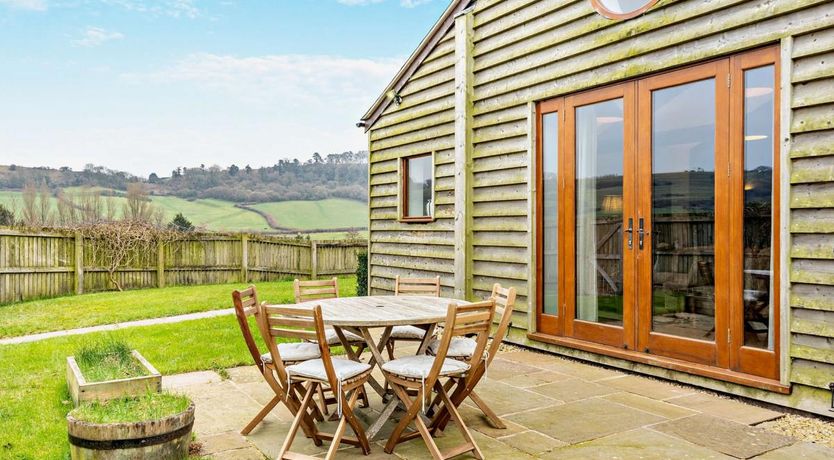 Photo of 3 Bed in Corton Denham