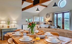 Photo of in Corton Denham (44051)
