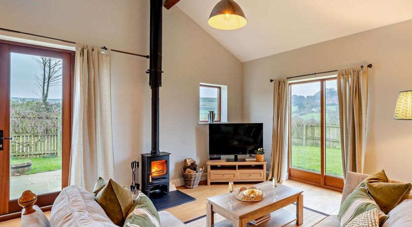 Photo of 3 Bed in Corton Denham