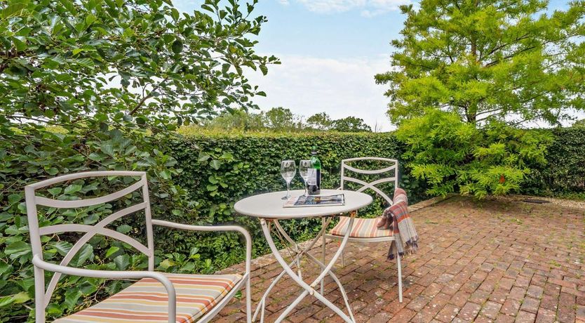 Photo of 1 Bed in Ashburnham