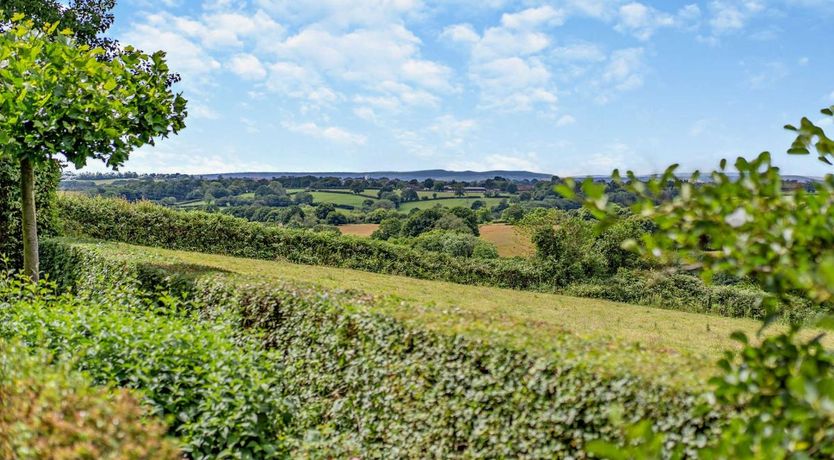 Photo of 1 Bed in Ashburnham