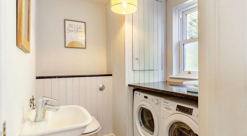 Photo of 3 Bed in Perranarworthal