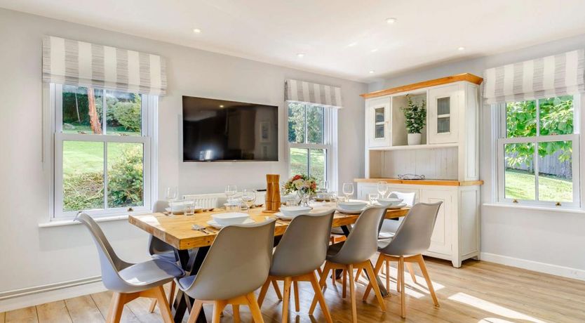 Photo of 3 Bed in Perranarworthal