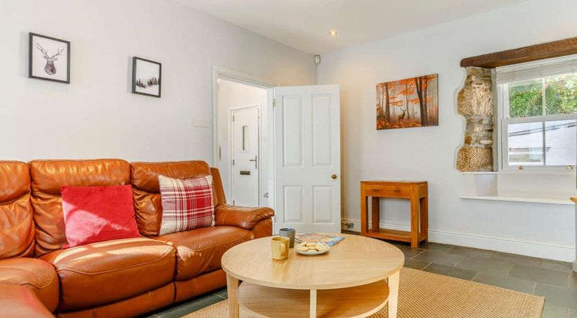 Photo of 3 Bed in Perranarworthal