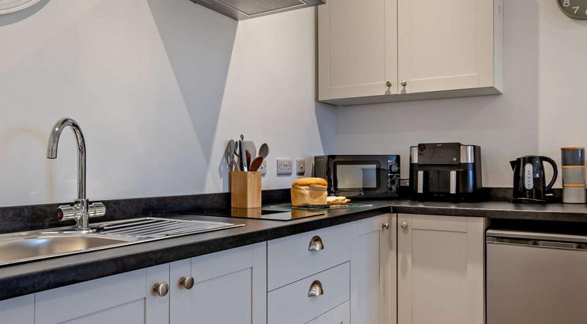 Photo of 1 Bed in Newport