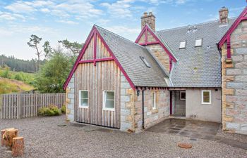 Cottage in The Highlands Holiday Home