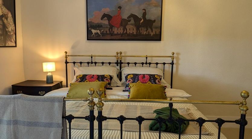 Photo of 2 Bed in Hemel Hempstead