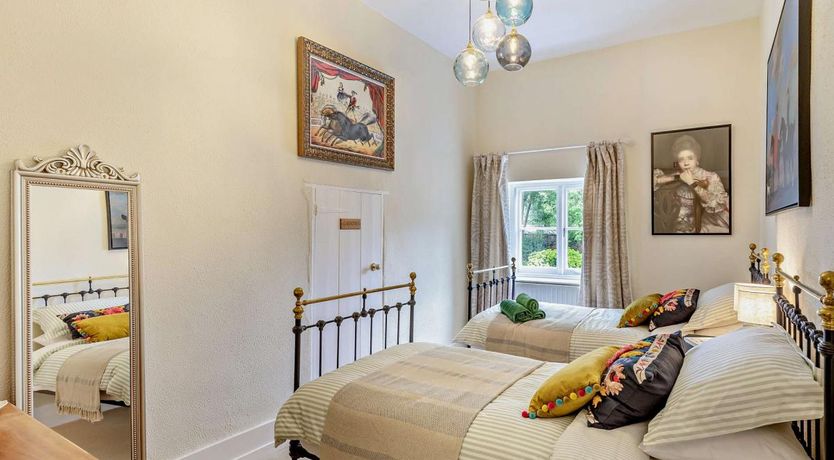 Photo of 2 Bed in Hemel Hempstead