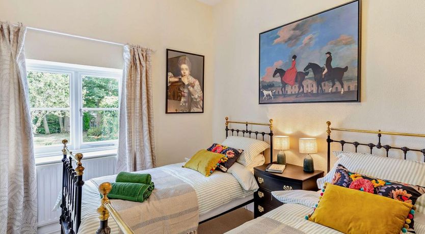 Photo of 2 Bed in Hemel Hempstead