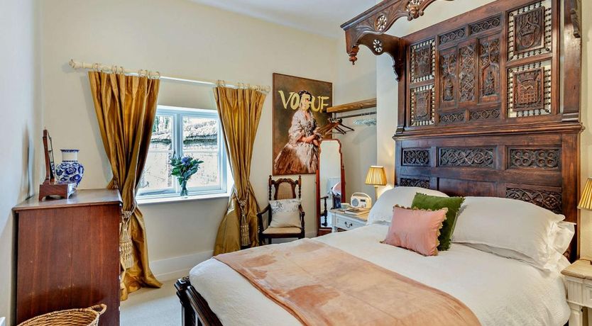 Photo of 2 Bed in Hemel Hempstead